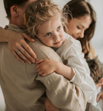 Cómo conciliar la vida labora y familiar: por qué tantas personas buscan trabajos online para ganar dinero desde casa